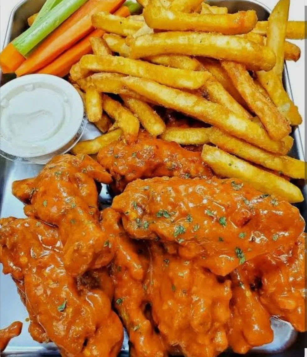 CHICKEN HOT WINGS